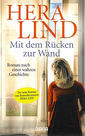 Lind, Mit dem Rücken zur Wand.